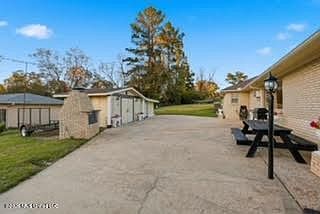 3rd image of 206 Plantation Dr