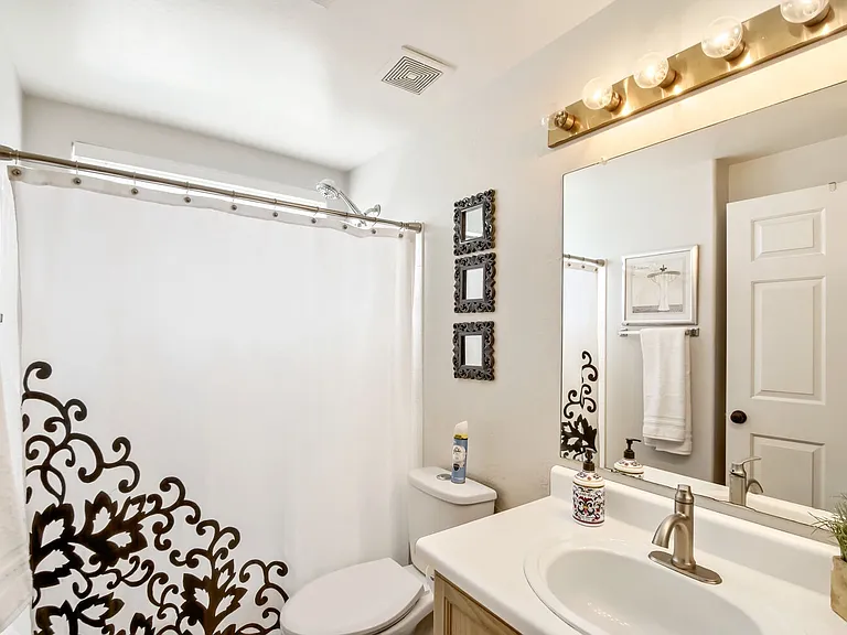 10401 N 52nd St #105 — Photo 9