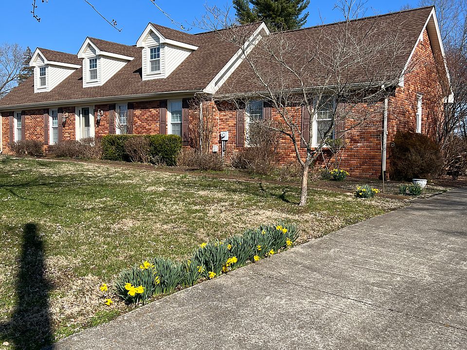1st image of 670 Bay Point Dr