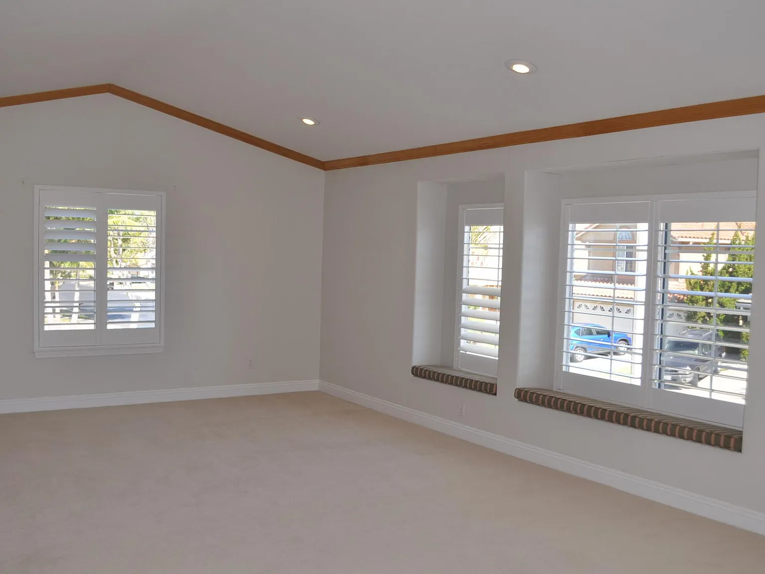 4 bed, 3259 sqft, $5,700 — Photo 3