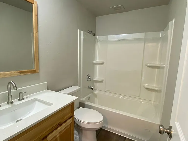 Deer St., 131 NW - 00131-DEER-00 — Photo 15