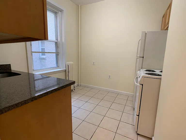 80 Gordon Street — Photo 8