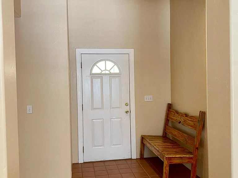 3041 E Loretta Dr — Photo 6