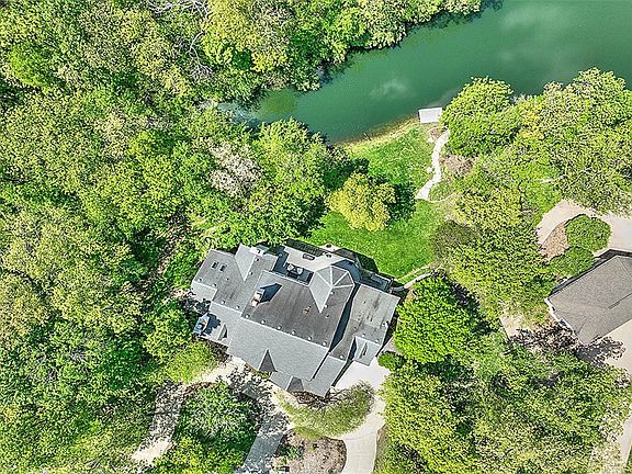 4th image of 4190 S Lake Ct