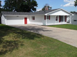 1602 Lindale Ln, Green Bay, WI 54313