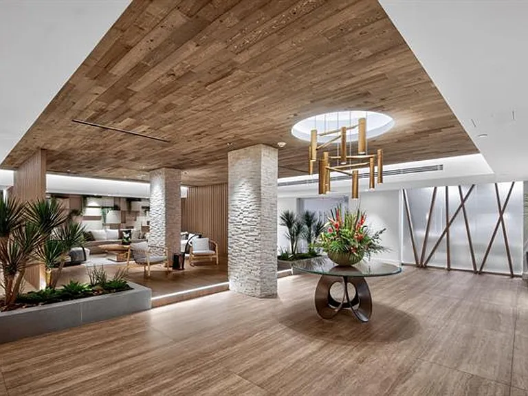 2301 Collins Ave #Penthouse 14 — Photo 35