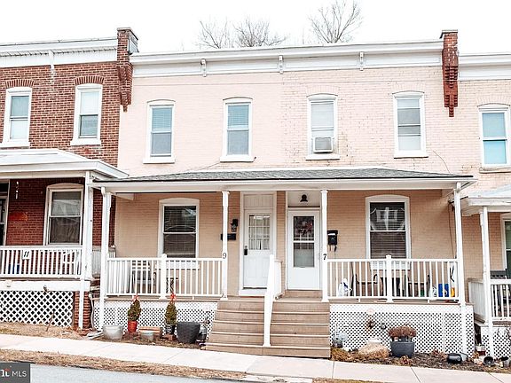 3rd image of 9 Franklin Ave