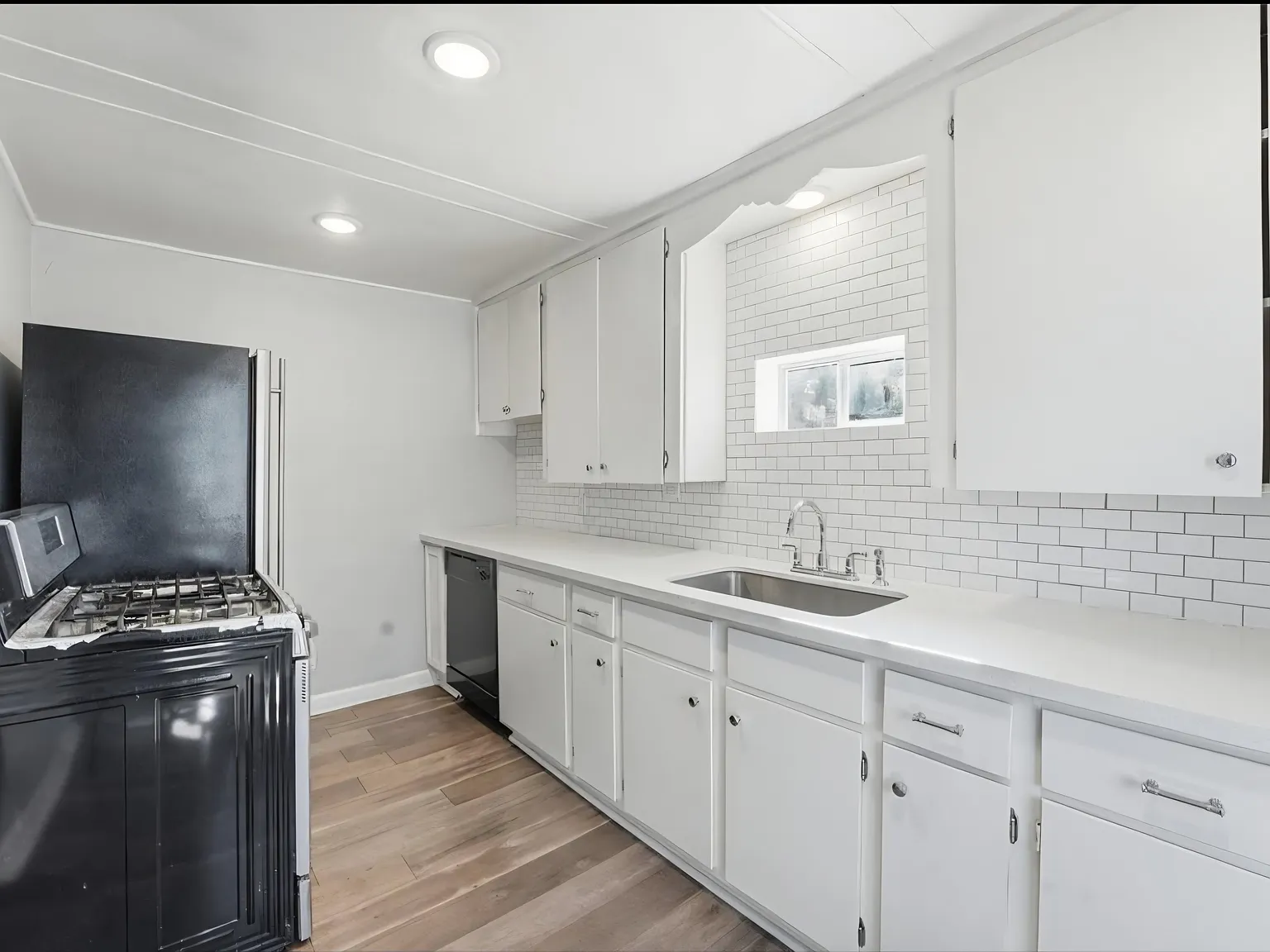 3 bed, 1250 sqft, $1,400 — Photo 4