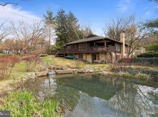 18 Berkshire Dr, Wayne, PA 19087