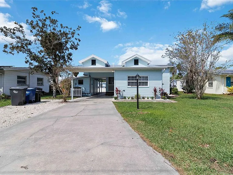 607 Manatee Ave — Photo 3