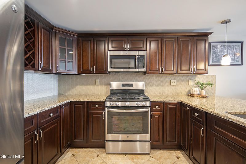 3rd image of 5 Spring Street APT 404