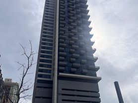 235 W Van Buren St