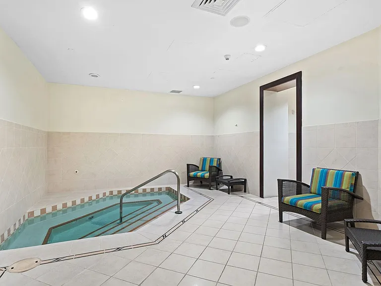 610 W Las Olas Blvd #1016N — Photo 34