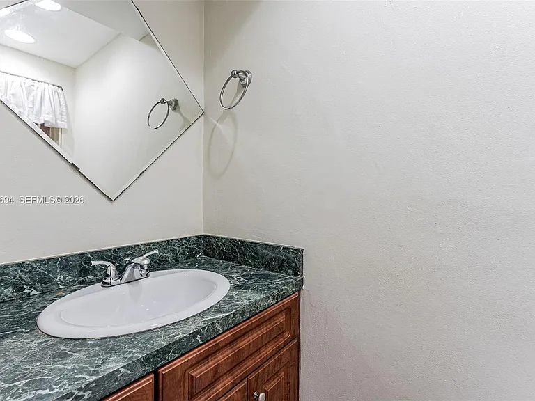 1100 W 35th St #23 — Photo 20