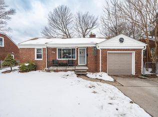 28313 Hughes St, Saint Clair Shores, MI 48081