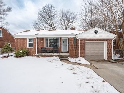 28313 Hughes St, Saint Clair Shores, MI, 48081