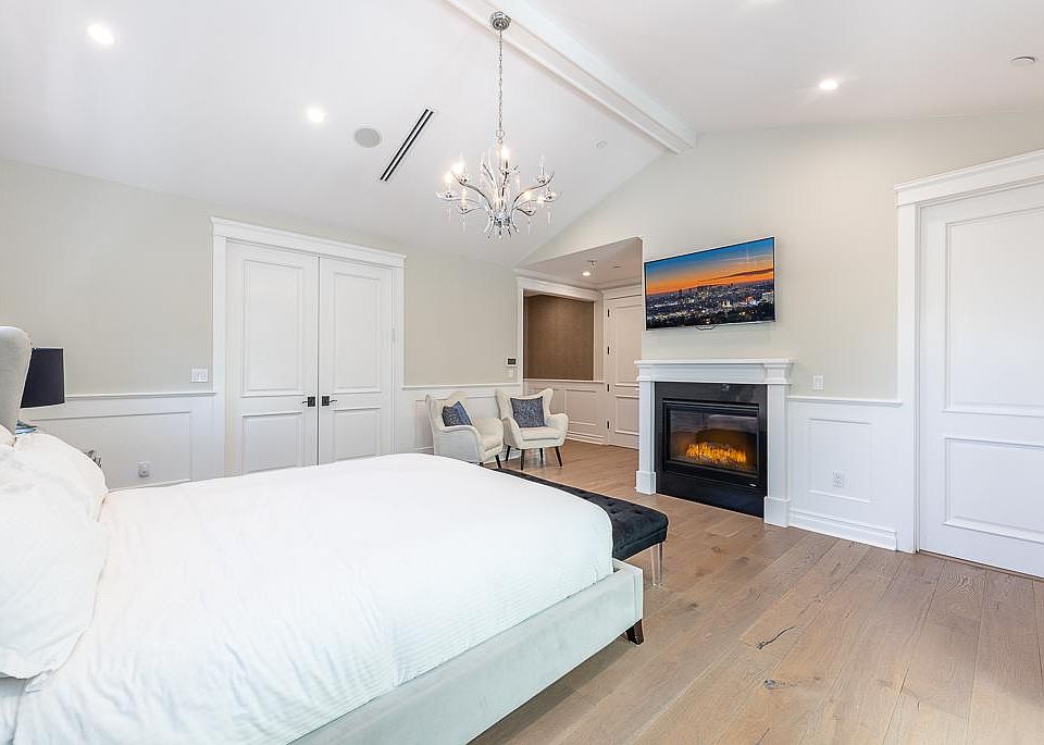 1st image of 4063 Sunnyslope Ave