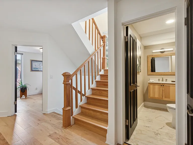 372 W Brown St #3 — Photo 19