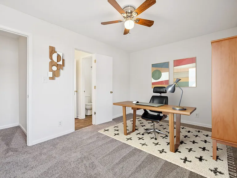Two Bedroom B - 2 Bed / 1.5 Bath - 1,050 Sq.Ft.