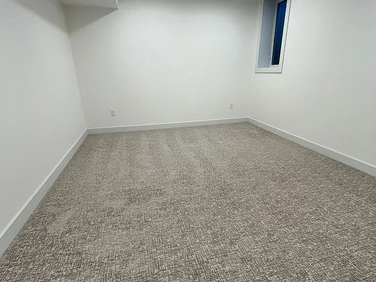 2504 E Augusta St — Photo 32
