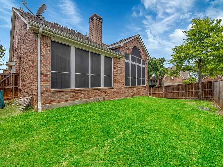 3920 Autumn Ln — Photo 40