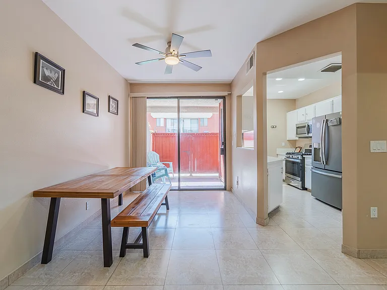 7211 Cozycroft Ave #1-23 — Photo 4