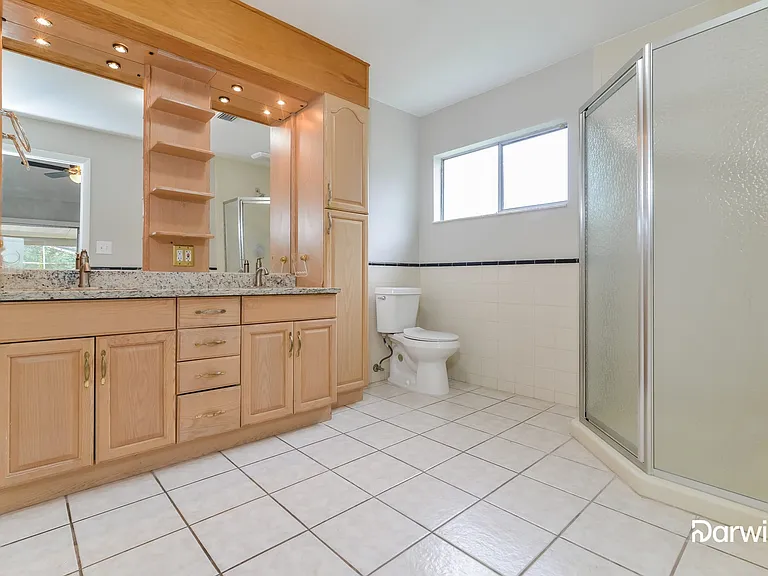 104 Holderness Dr — Photo 8