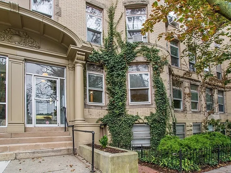 32 Winchester St #8 — Photo 13