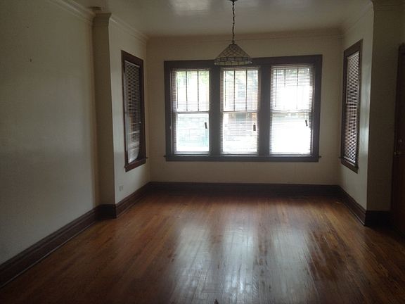 2nd image of 7039 S Artesian Ave #1
