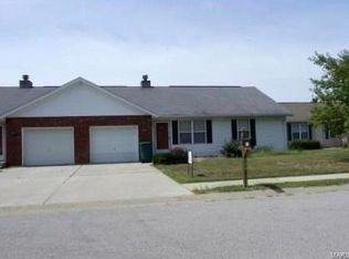 909 Terrace Ct, O Fallon, IL 62269