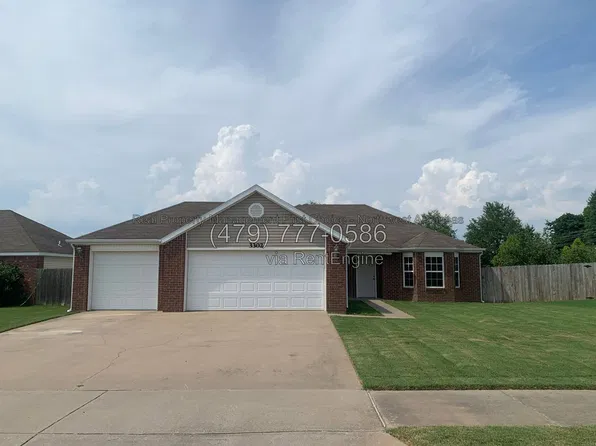 3302 SW Elm Manor Ave, Bentonville, AR 72712