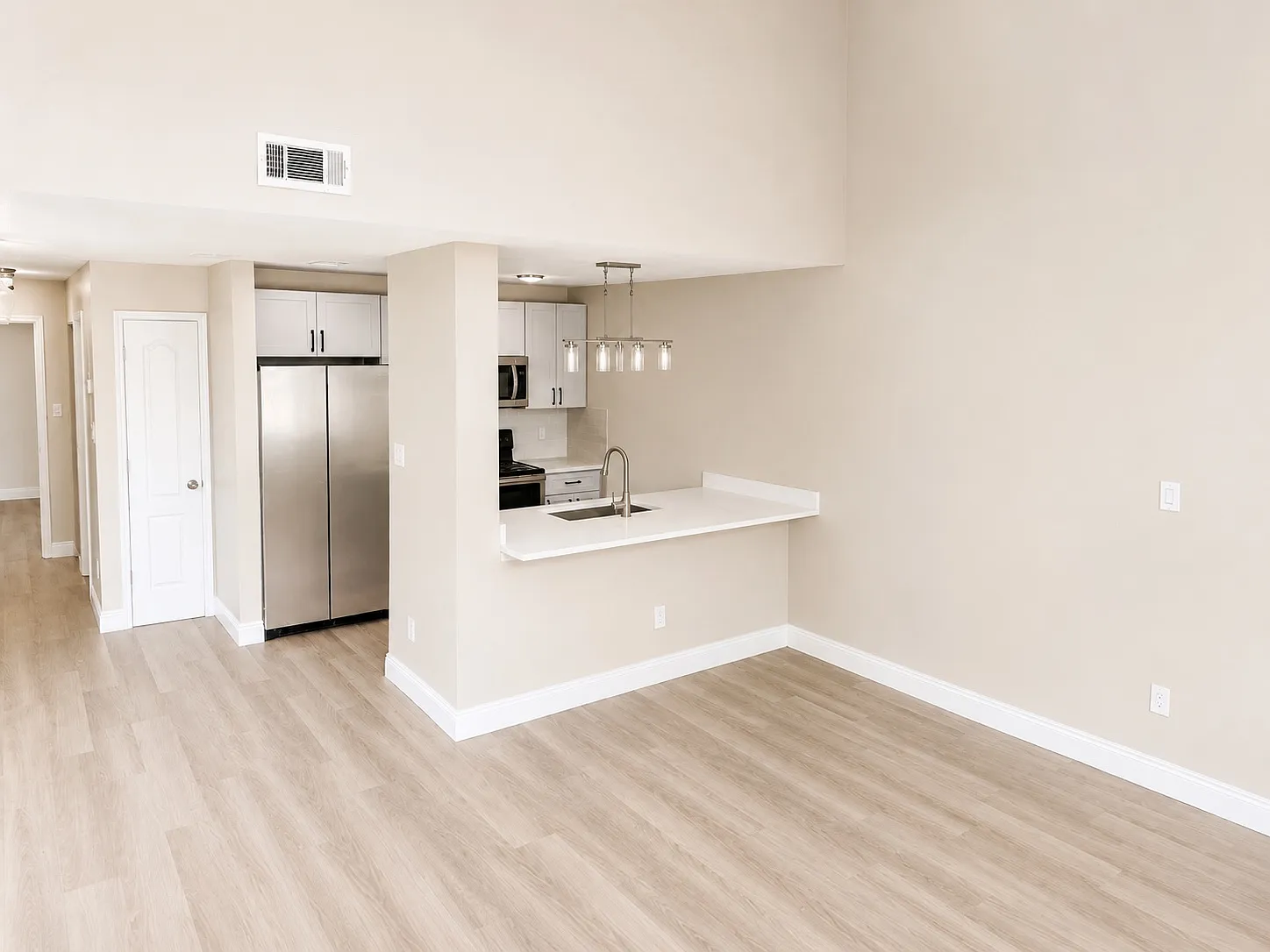 2 bed, 1100 sqft, $1,895 — Photo 2