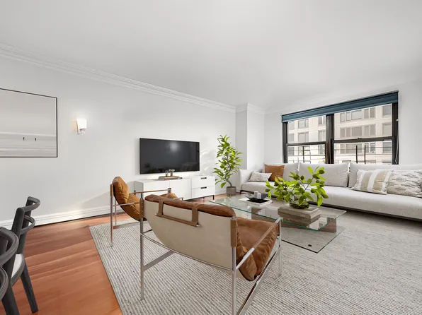 200 East 24th Street image 1 of 13