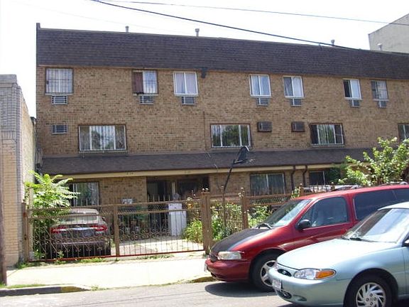2nd image of 2134 Aqueduct Ave E #2