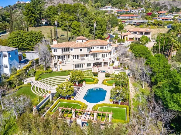 10472 Villa Del Cerro, Santa Ana, CA 92705