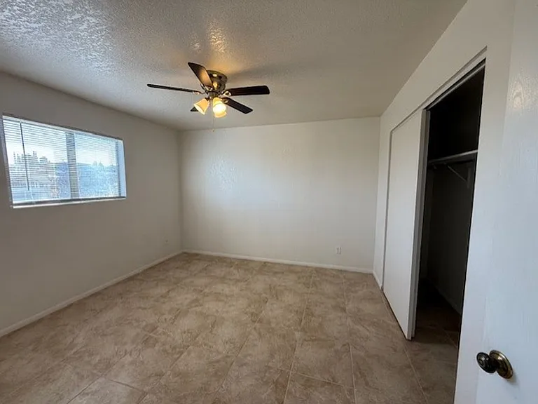2654 S Mountain View Dr — Photo 14