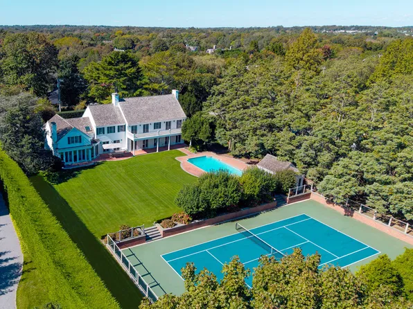 110 Captains Neck Ln, Southampton, NY 11968