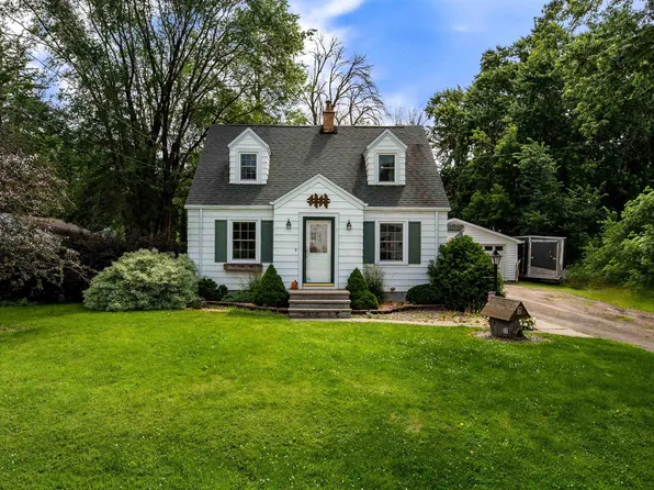 1270 Sheboygan St, Oshkosh, WI 54904