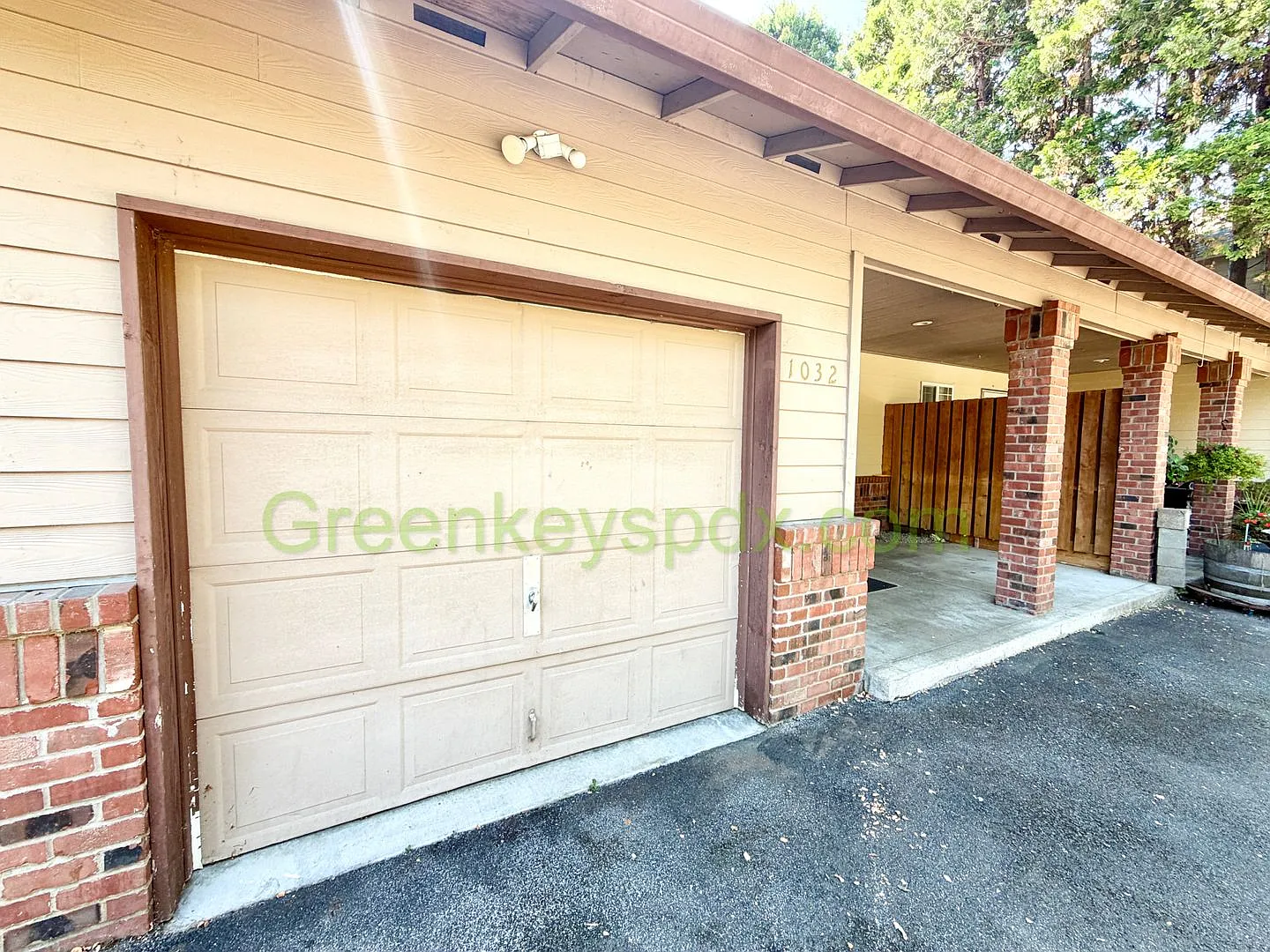 3-bedroom 2-bath Townhouse Near McMenamins Edgefield — Photo 2
