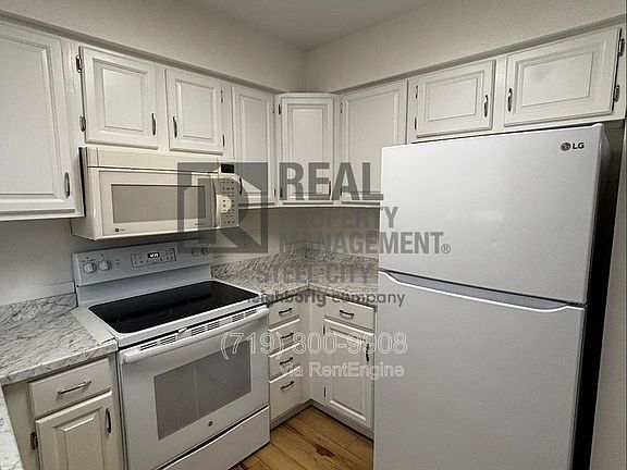 5th image of 607 W 15th St