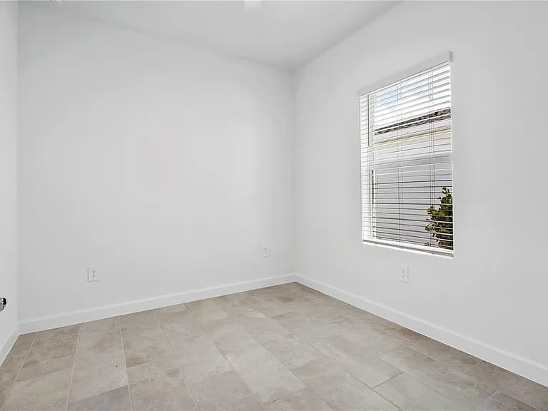 14735 Bluewater Rd — Photo 6