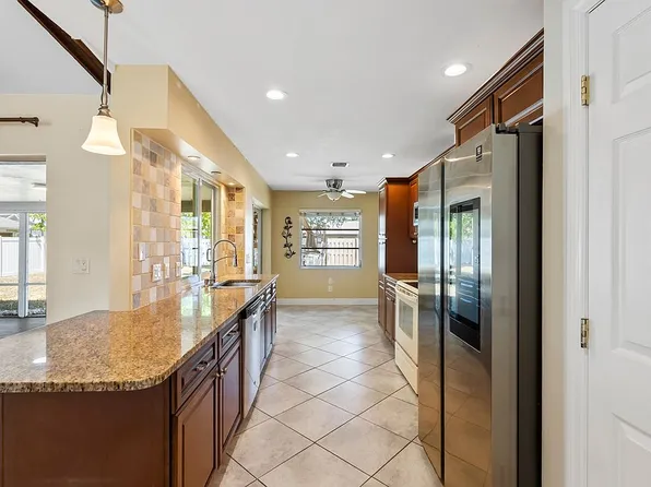 3121 SE 22nd Ave, Cape Coral, FL 33904