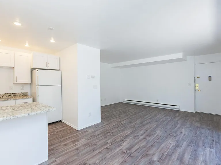 539 NE Ravenna Blvd #1 — Photo 4