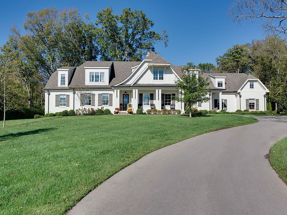 1st image of 402 W Hillwood Dr
