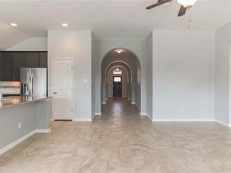 320 Lightcliff St — Photo 11
