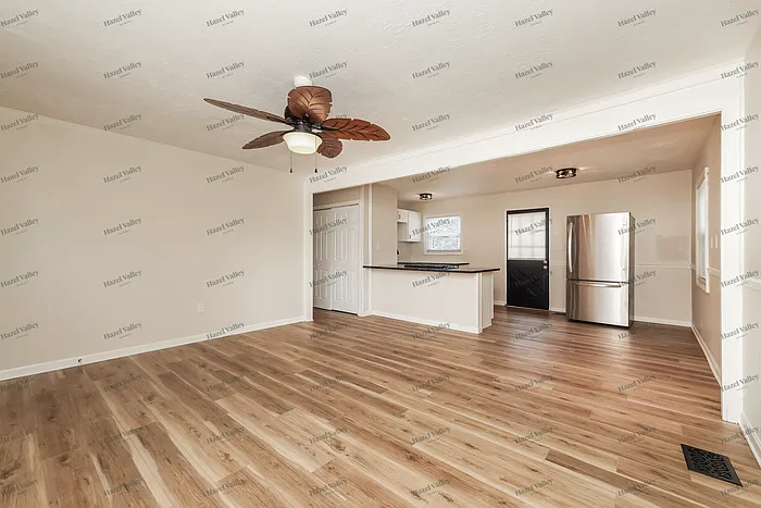 1151 Irmal Dr — Photo 4