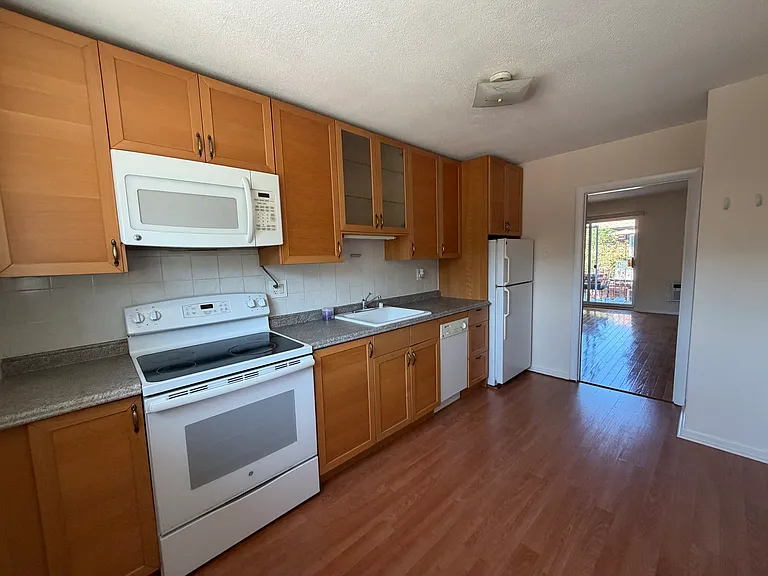 28 Westgate Rd #5 — Photo 1