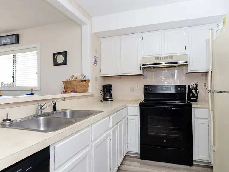 1437 S Fort Fisher Blvd #P-3 — Photo 15