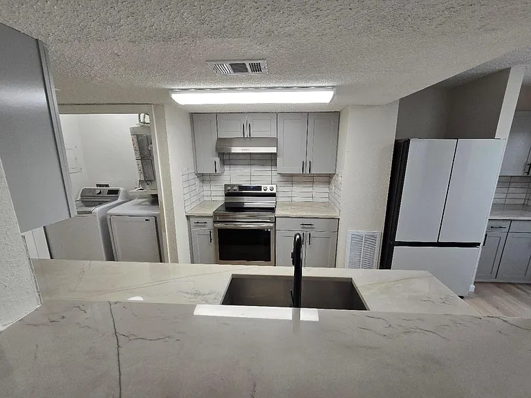5640 Birchmont Dr #C — Photo 8