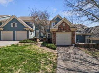 12122 Autumn Lakes Dr, Maryland Heights, MO 63043